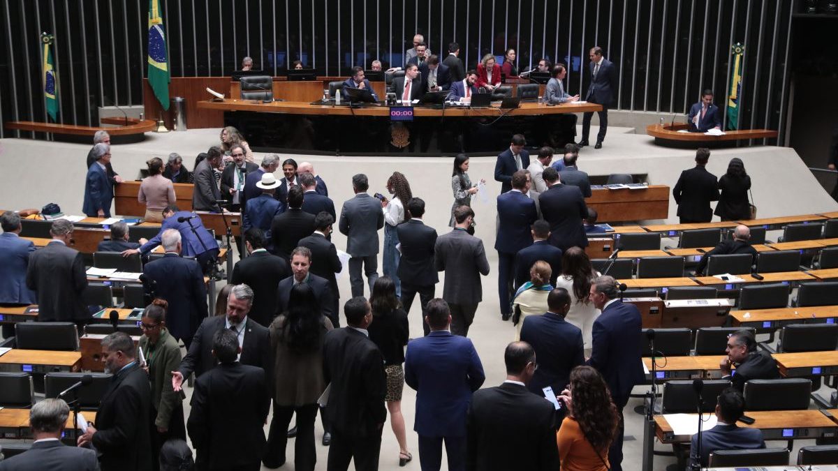 Após dois 'baldes de água fria', Câmara decide o futuro da PEC da maioridade penal aos 16