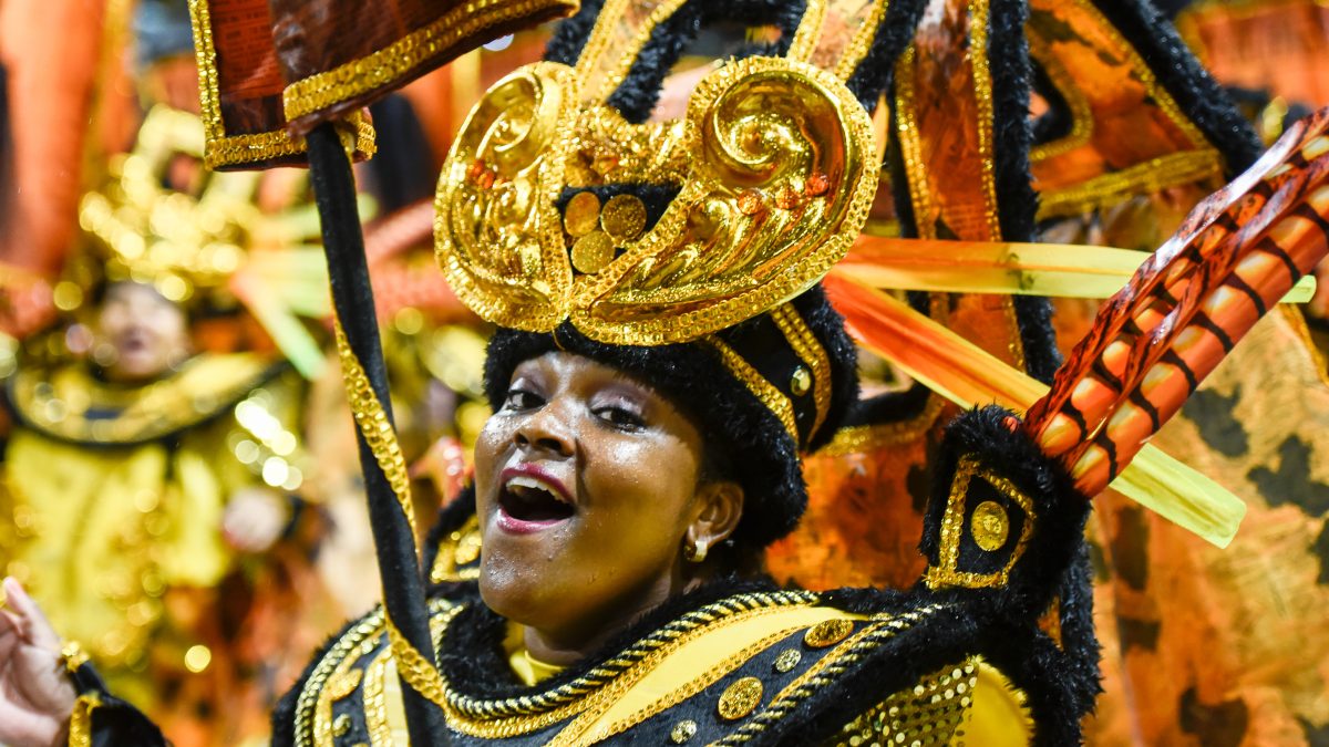Sorteio da Ordem dos Desfiles do Carnaval 2027 acontece no Teatro Álvaro de Carvalho - QTU Questões do Universo