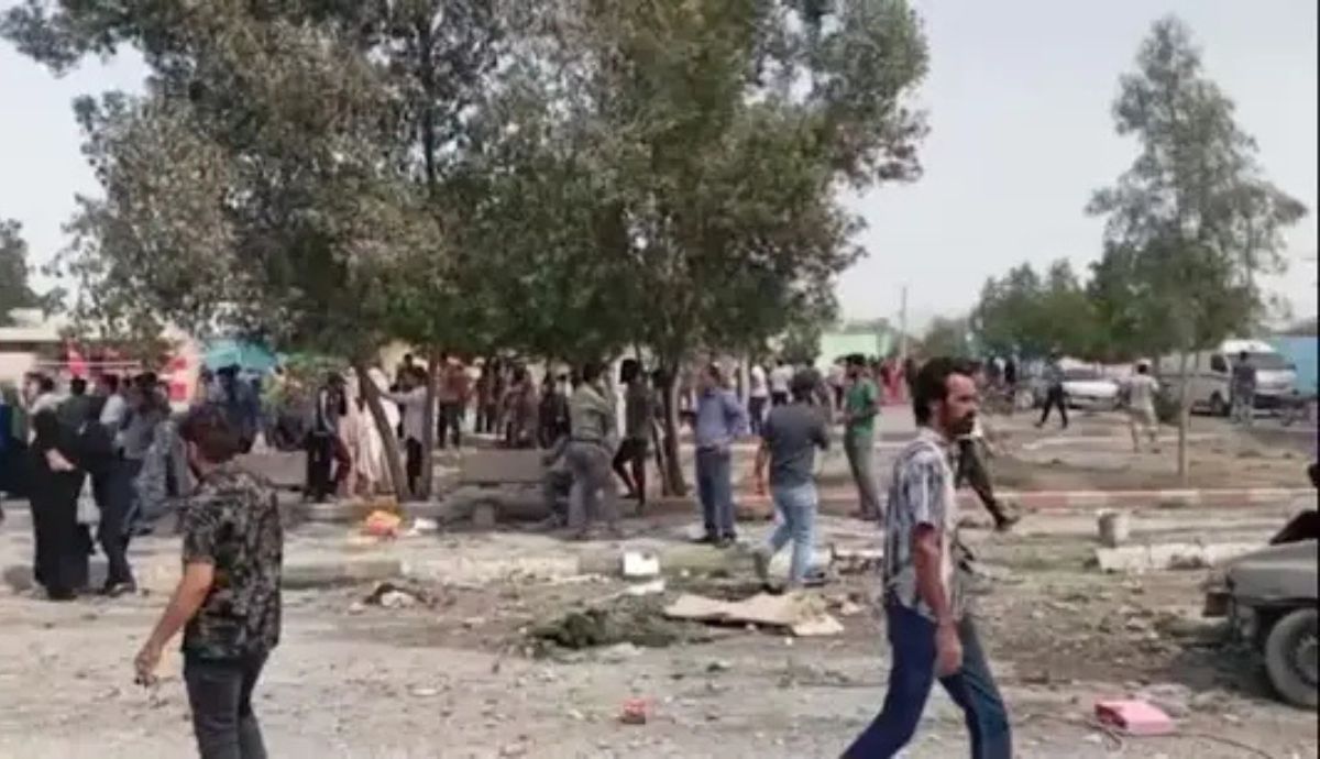 escola bombardeada na guerra no irã