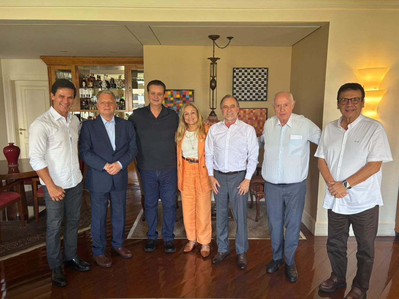 Flávio Bolsonaro e Tarcísio de Freitas