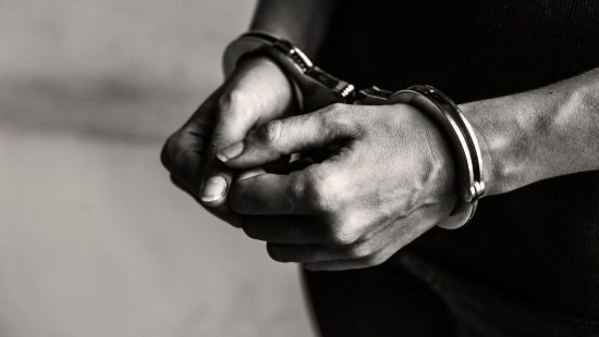 Homem é condenado a 12 anos de prisão por abusar da própria filha