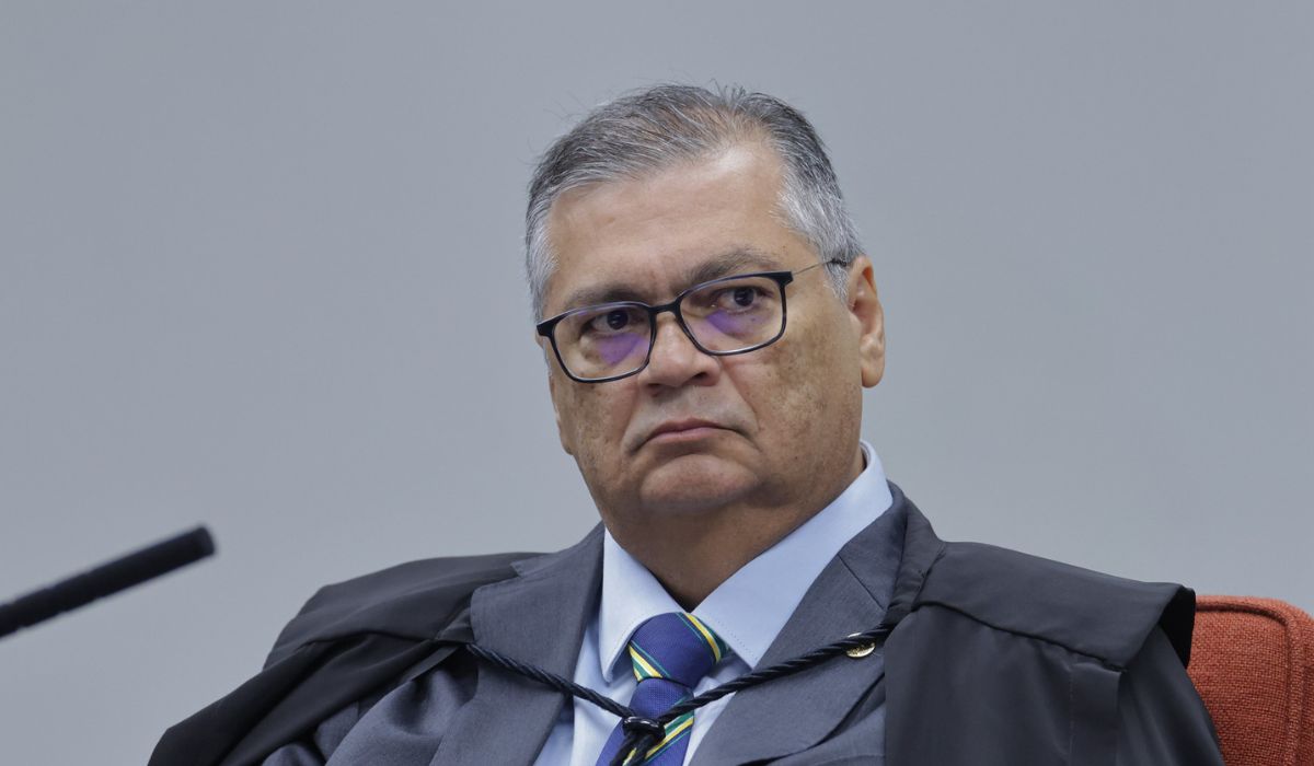 Flávio Dino vai investigar suspeita de uso de emendas para bancar filme sobre Bolsonaro