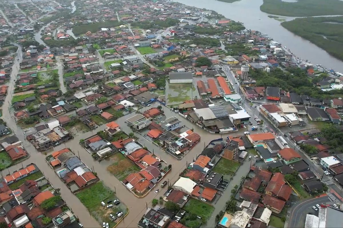 Cidades de SC em alerta climático mobilizam ações para reduzir impactos de chuvas do El Niño