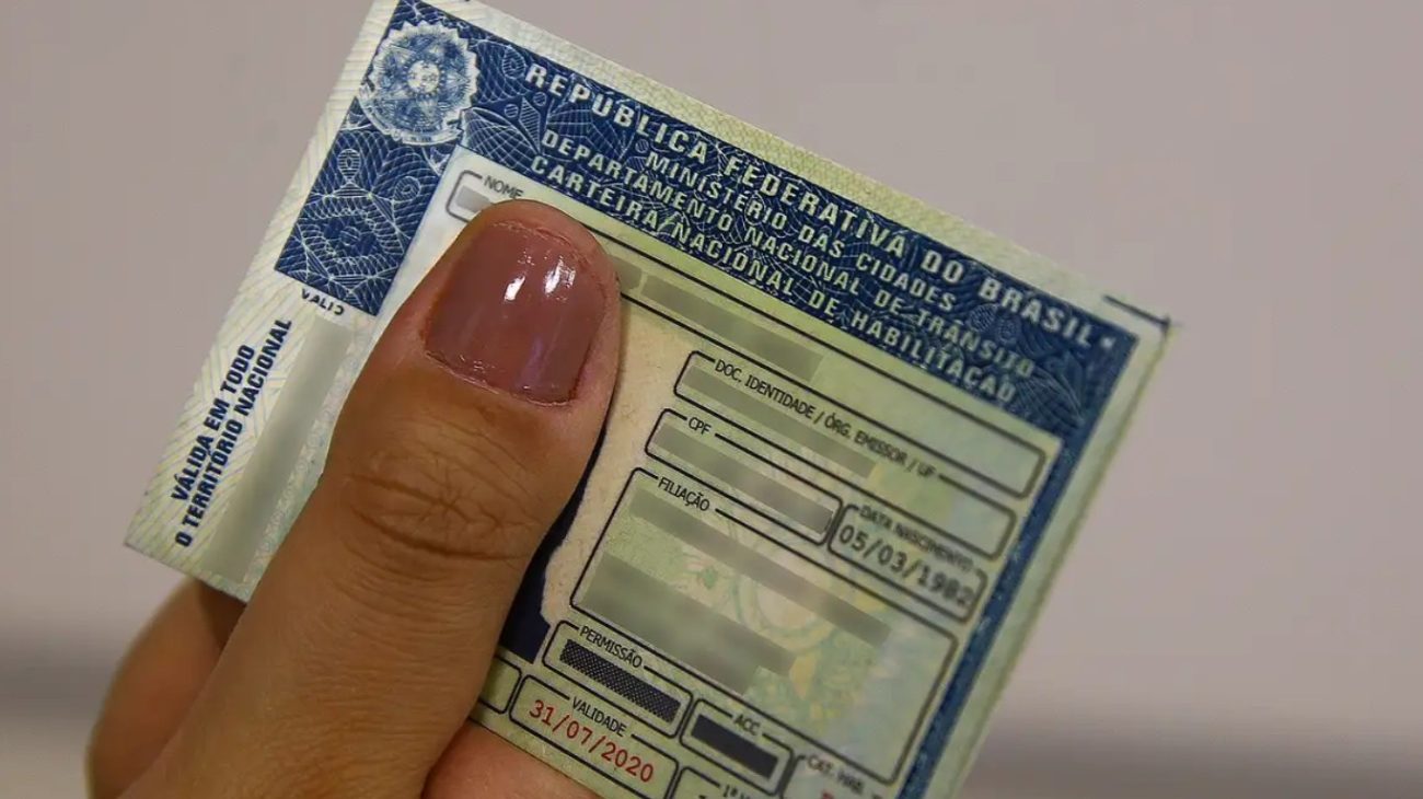 Senatran determina que órgãos estaduais adotem a nova lei “imediatamente” para CNH de carro e motoFoto: Marcello Casal Jr/Agência Brasill/ND