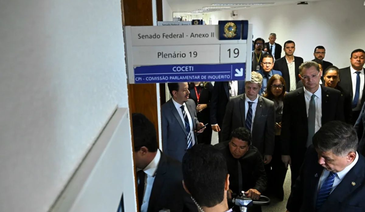 A sala-cofre do Senado é um espaço de segurança reforçada destinado à guarda e à consulta de documentos e informações sigilosas.