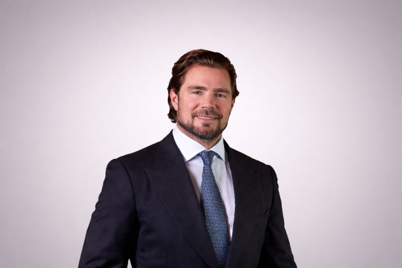 Nascido em 1983, Daniel Vorcaro é a figura principal no escândalo envolvendo o Banco Master - Márcio Gustavo Vasconcelos/Flickr (Reprodução)