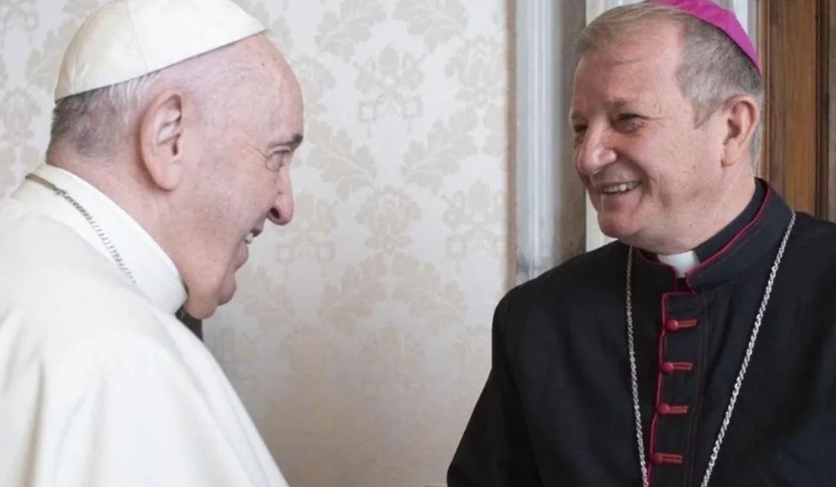 O Bispo de Roraima, dom Mário Antonio Silva e o Papa Franscisco, líder da Igreja Católica