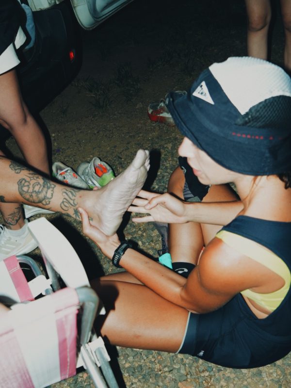 Bruno recebendo auxílio - foto 2