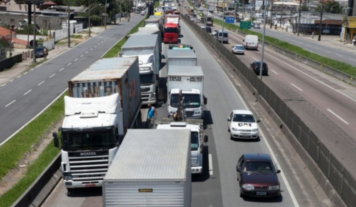 Greve de 2015 afetou 14 trechos de rodovias em Santa Catarina