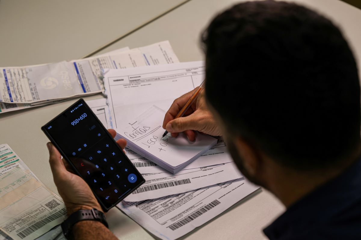 Trabalhadores demitidos sem justa causa já recebem as parcelas do seguro-desemprego 2026 com base no teto de R$ 2.518,65Foto: Joédson Alves/Agência Brasil