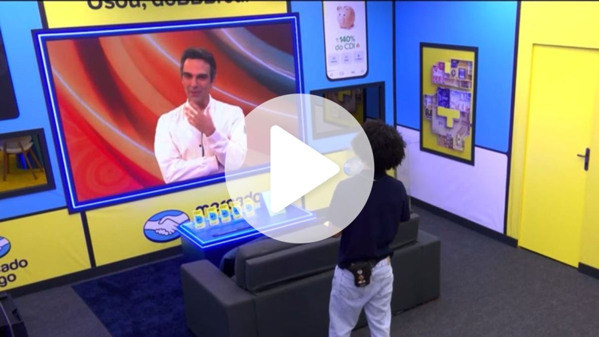 o momento que Breno descobre o paredão falso