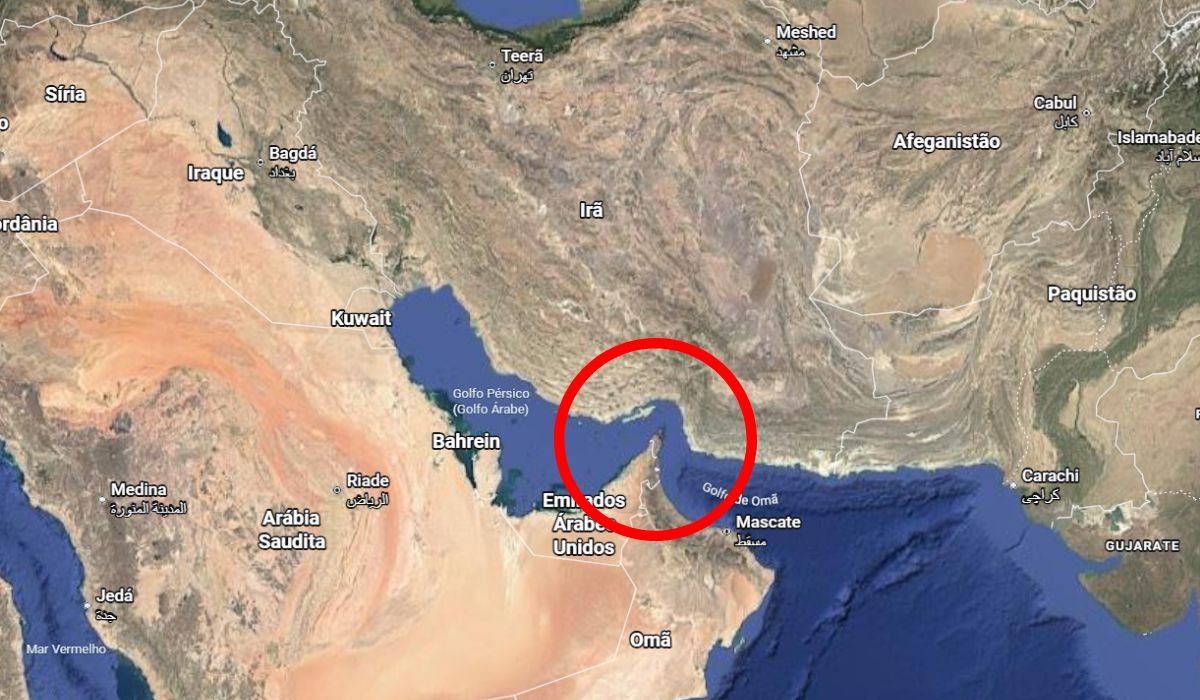 Cerca de um quinto da produção mundial de petróleo e gás passa pelo Estreito de OrmuzFoto: Reprodução/Google Maps/ND Mais