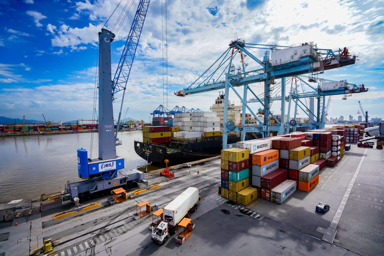 Vias de acesso aos portos não poderão ser interditadas pela greve dos caminhoneiros por determinação judicial