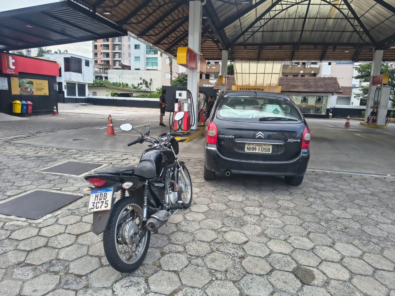 Um dos locais estava &ldquo;sem previs&atilde;o&rdquo; para receber o combust&iacute;vel e, em outro, o carregamento estava previsto para 12hFoto: Cl&aacute;udio Costa/ND Mais