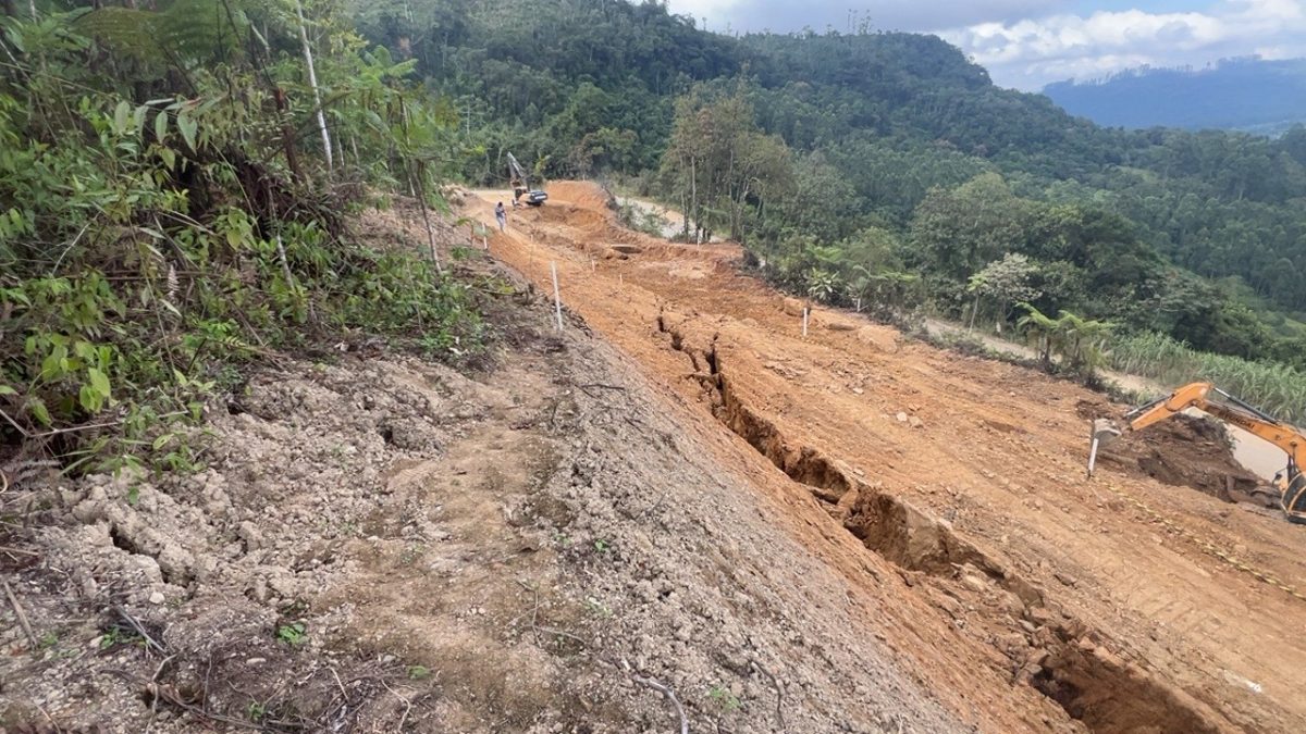 Serra do Tucano, onde viatura caiu em ribanceira, segue interditada e tem alto risco em SC
