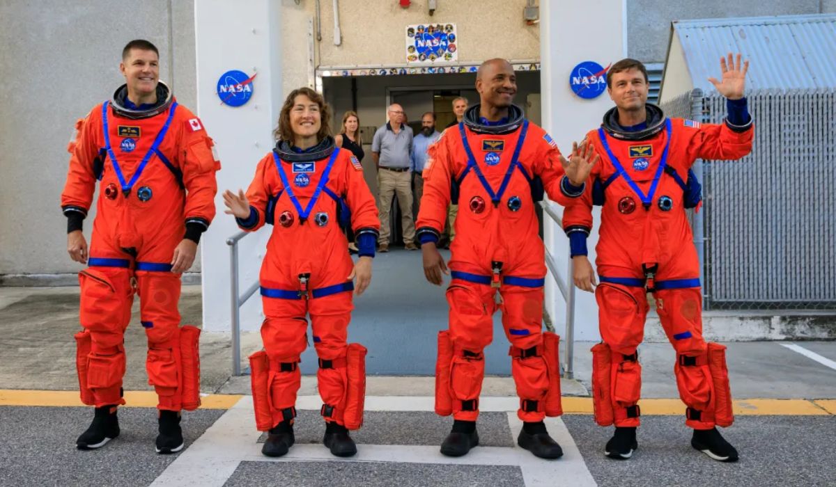 Victor Glover, Christina Koch, Reid Wiseman e Jeremy Hansen