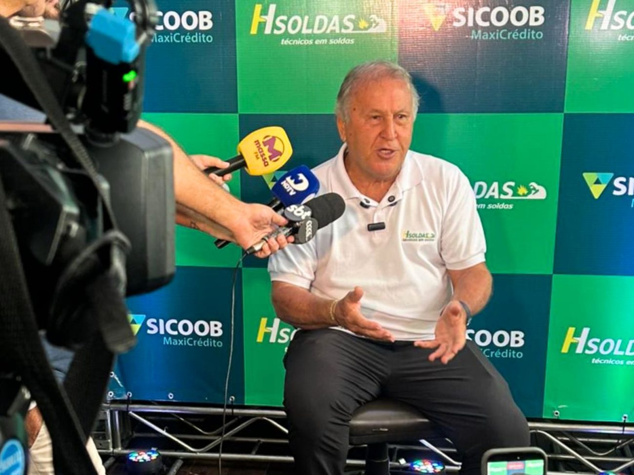 Zico em palestra exclusiva em Blumenau, nesta qunta-feira (19)Foto: Paôla Dahlke/ND Mais