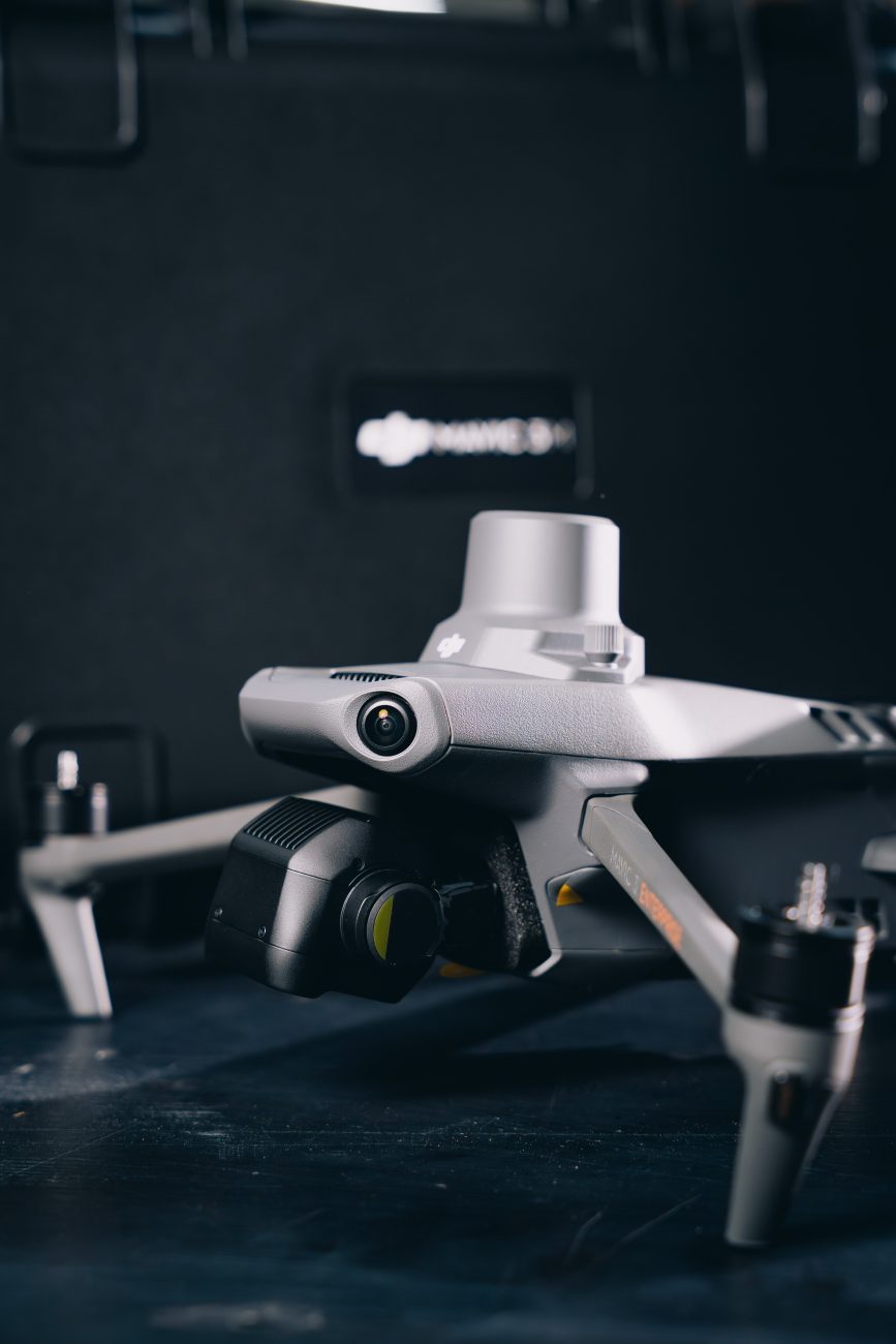 O modelo se destaca pelo formato compacto e dobrável, que facilita o transporte e o armazenamento em campo, característica relevante para operações que exigem mobilidadeFoto: Techno Store/Divulgação/ND