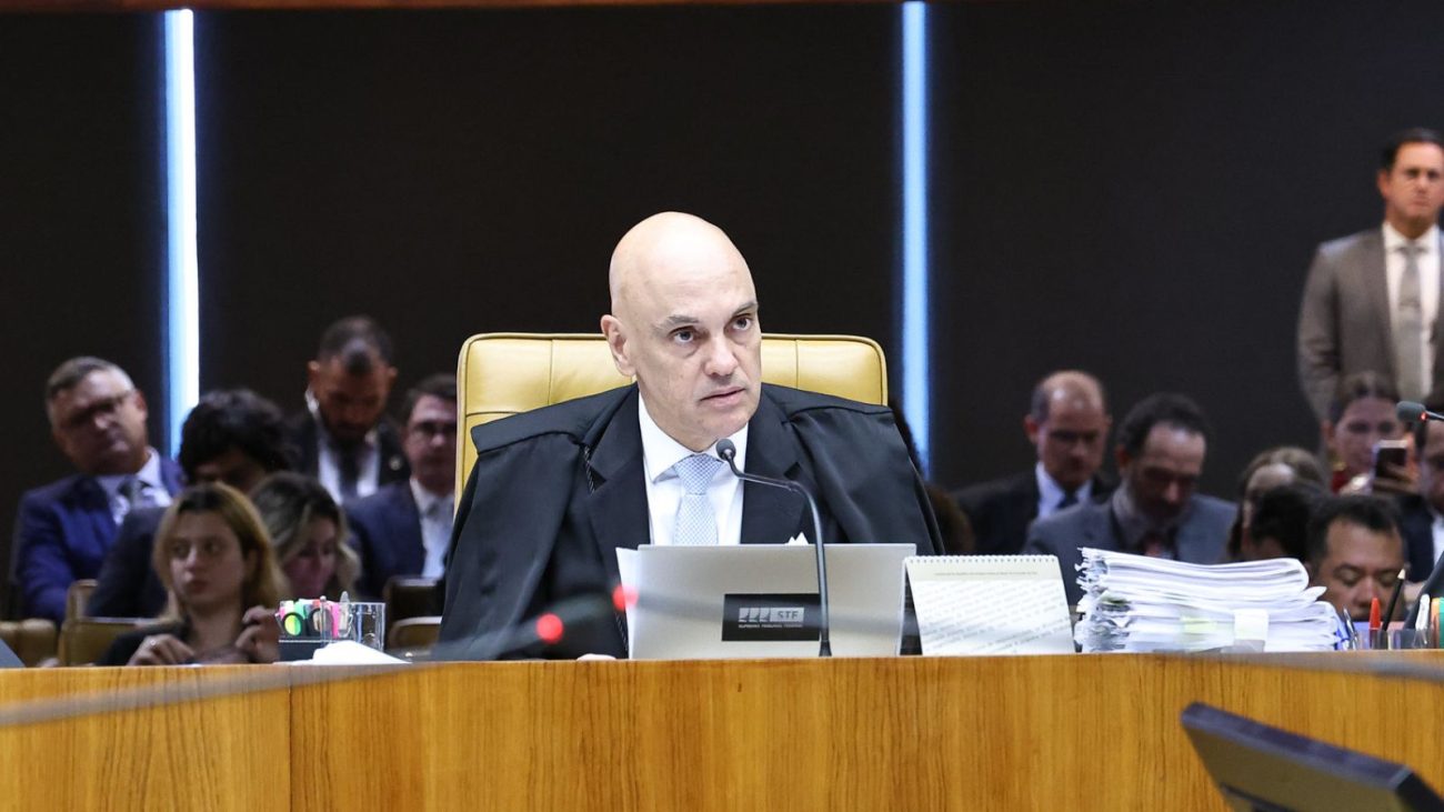 Imagem de Alexandre de Moraes em sessão