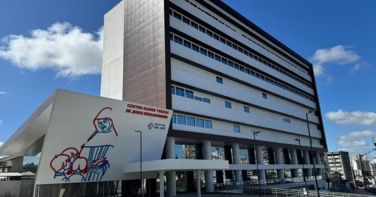 Hospital em SC continua com pronto-socorro operando 100% acima da capacidade e orienta pacientes a procurarem outras unidades em casos de menor gravidade
