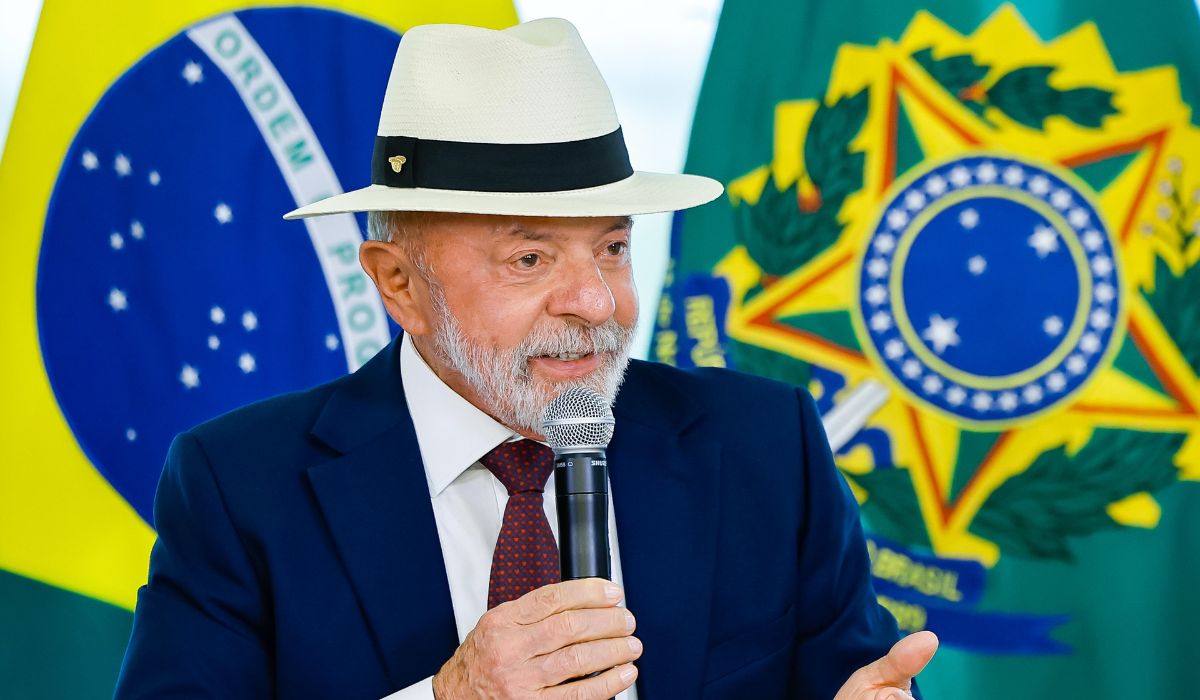 Suspensão da taxa da blusinha começa a valer, mas cobranças seguem em apps