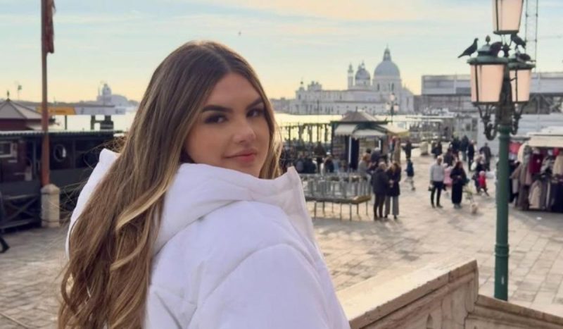 Julia Cardoso era natural de Chapecó, tinha família em Navegantes e se mudou para o Paraguai para cursar medicina - Divulgação/ND Mais