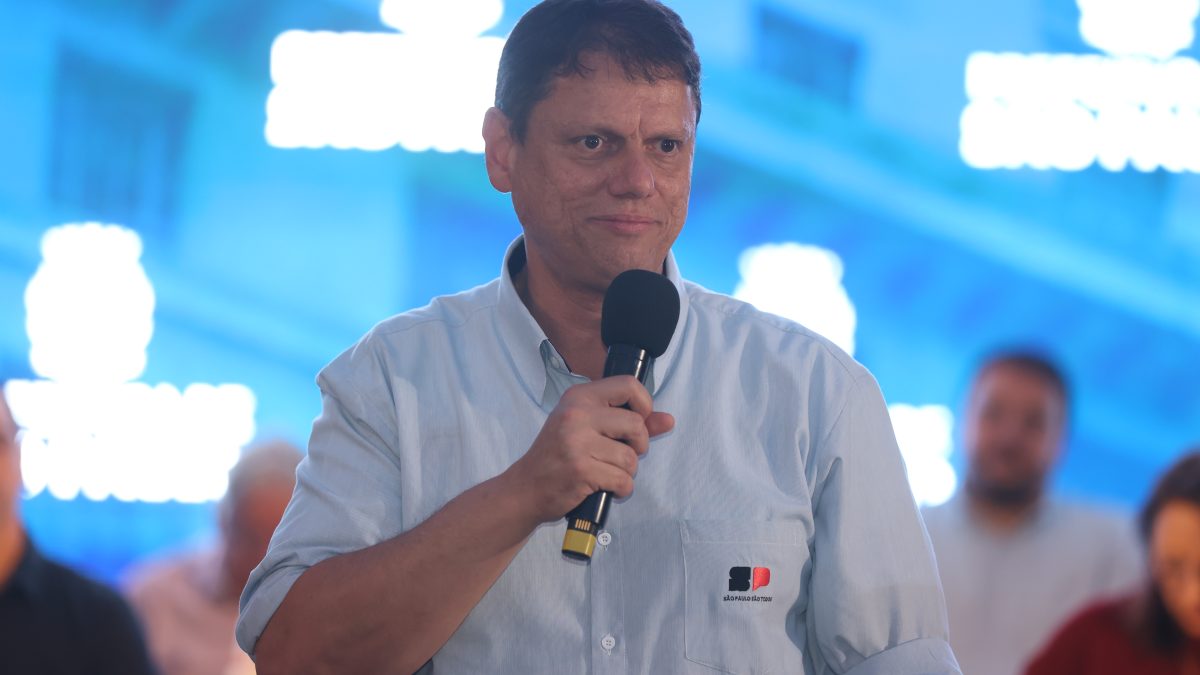 'Tem dinheiro em caixa': Tarcísio diz que greve na USP é 'assunto da reitoria'