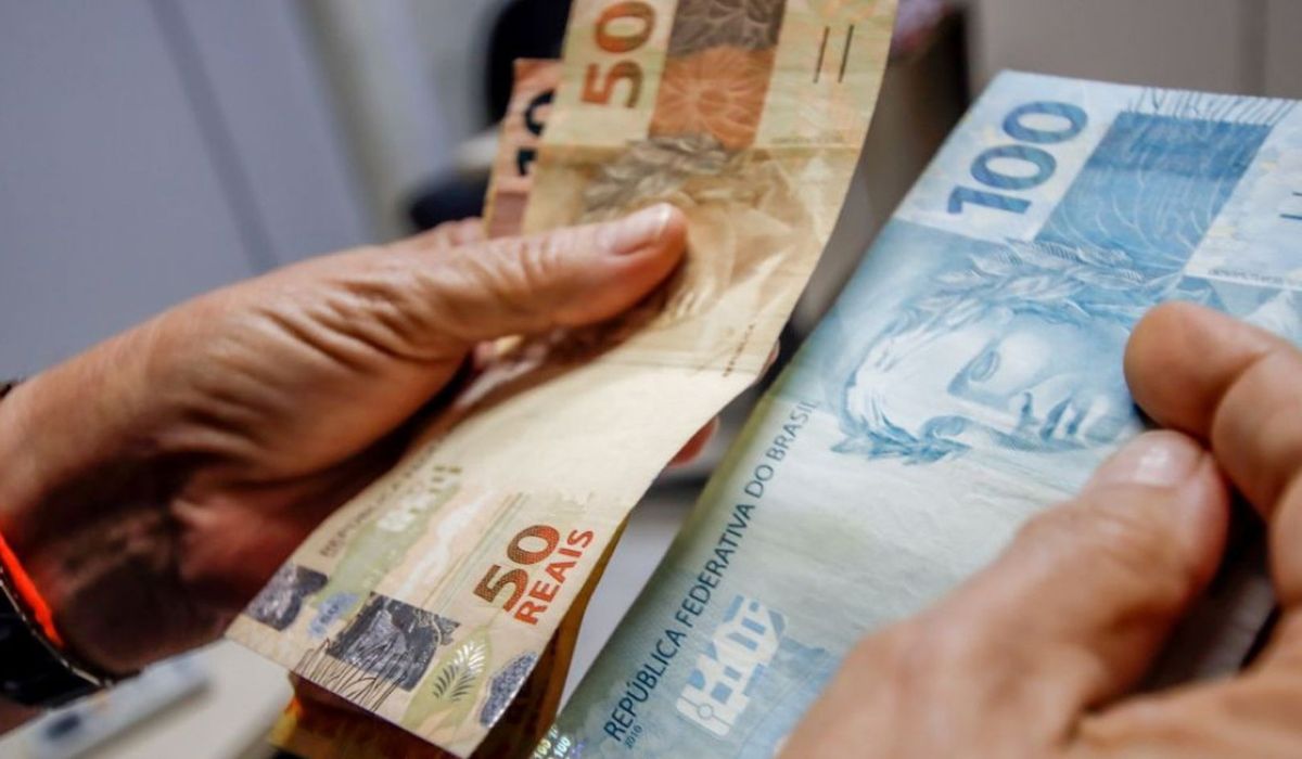 Aposentados e pensionistas do INSS têm R$ 2 bilhões extras liberados pela Justiça