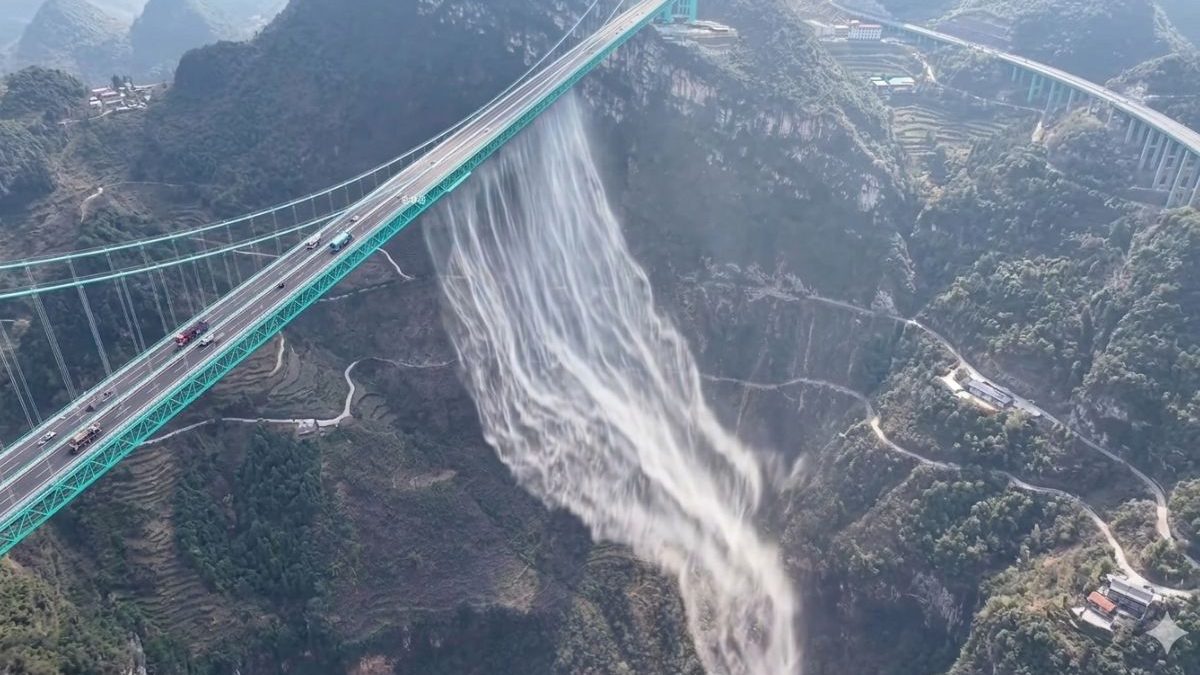 Solução para excesso de água vira obra de arte da engenharia em ponte da China