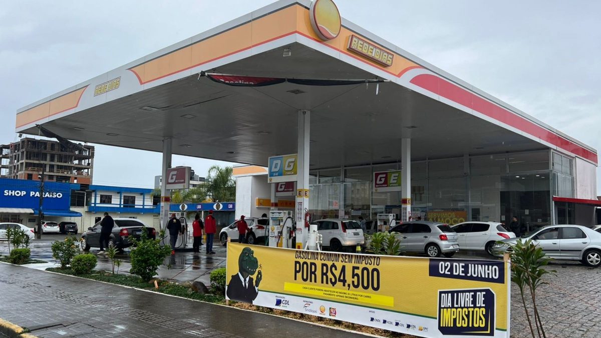 Gasolina despenca a R$ 4,50 no Dia Livre de Impostos em Joinville; veja outras ofertas