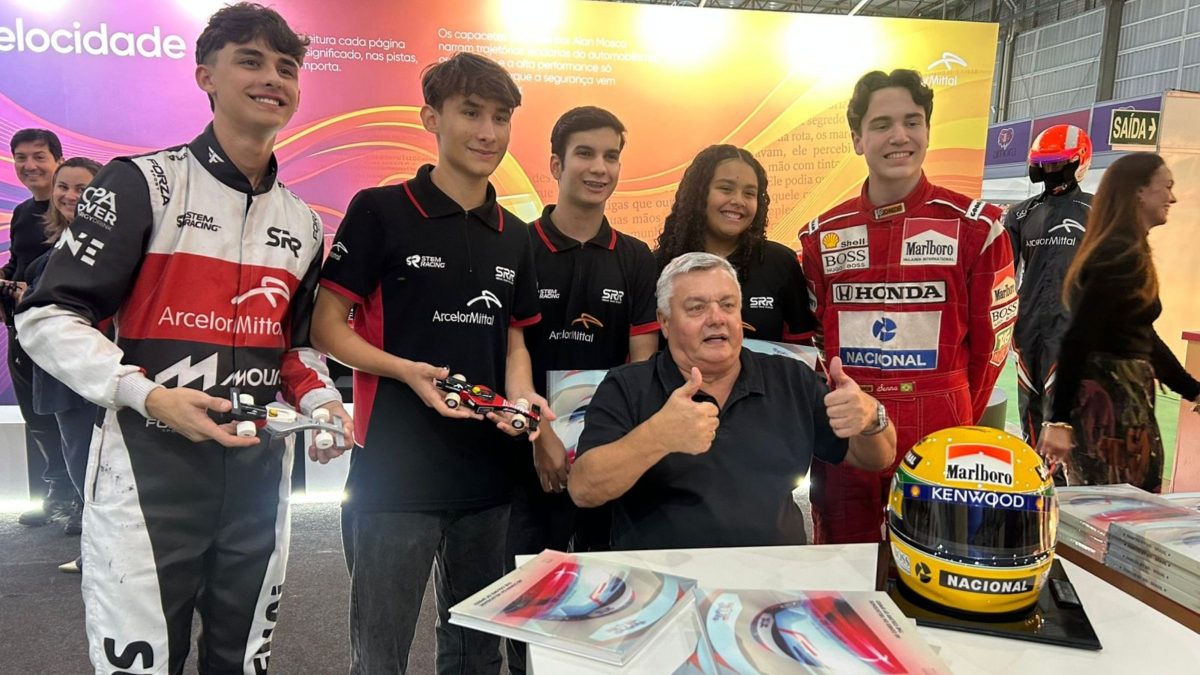 Arte a 300 km/h: Capacetes lendários de Senna e da F1 viram livro com exposição em Joinville