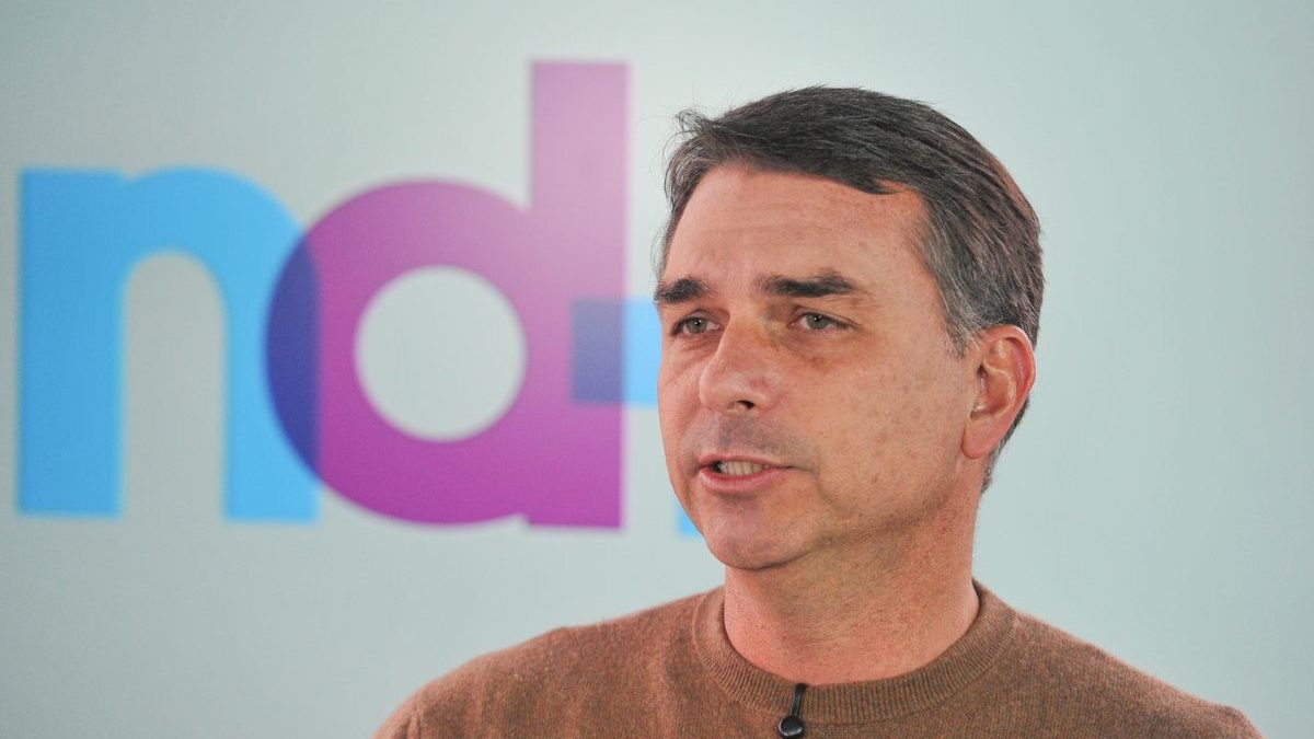 Caso Banco Master amplia desgaste político de Flávio Bolsonaro, diz cientista político