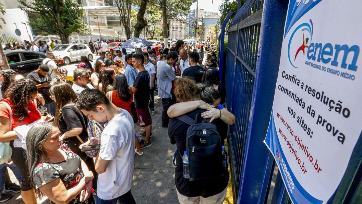 Estudantes do 3º ano terão inscrição automática no Enem; saiba como deve funcionar