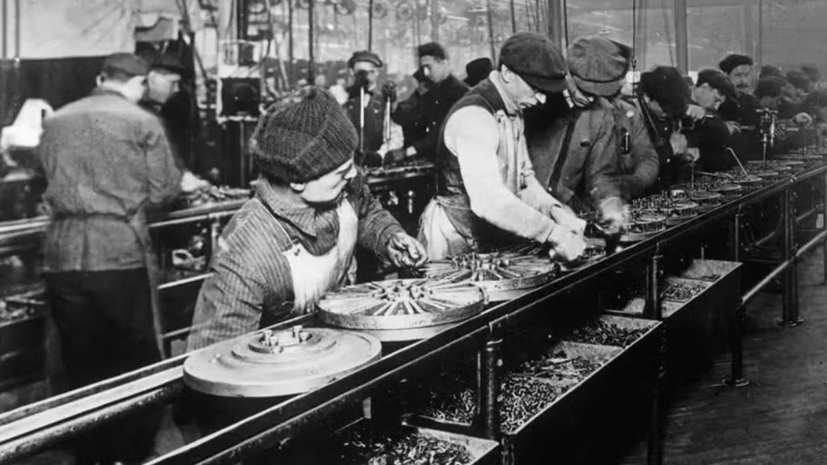 Ford revolucionou indústria há 100 anos ao criar a escala 5×2 e provar que descanso gera lucro