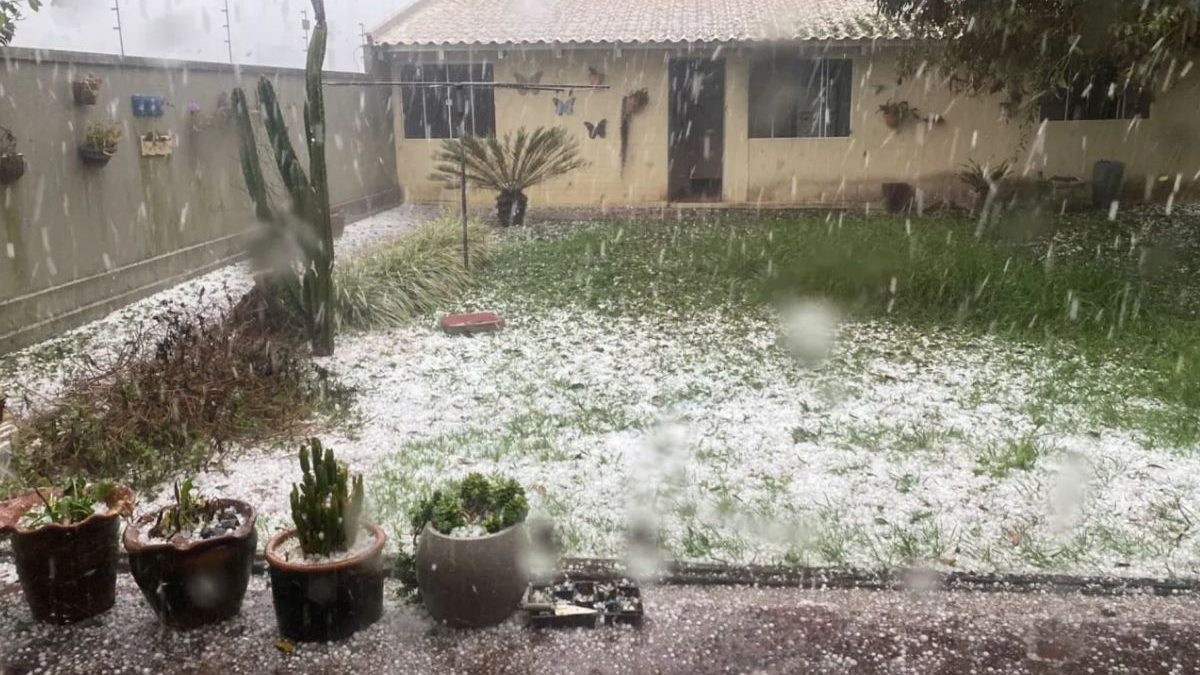 Frente fria e massa de ar polar trazem granizo, vento de 60 km/h e frio de até 4°C