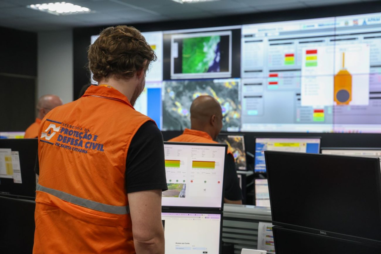 Investimentos em rios, barragens, monitoramento, tecnologia e apoio aos municípios consolidam uma das maiores estruturas de proteção e defesa civil já implantadas no EstadoFoto: Thiago Kaue/Secom