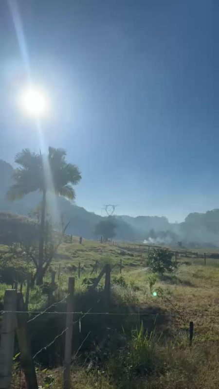 Aeronave cai em Pomerode e mobiliza bombeiros - helicopeto cai em pomerode