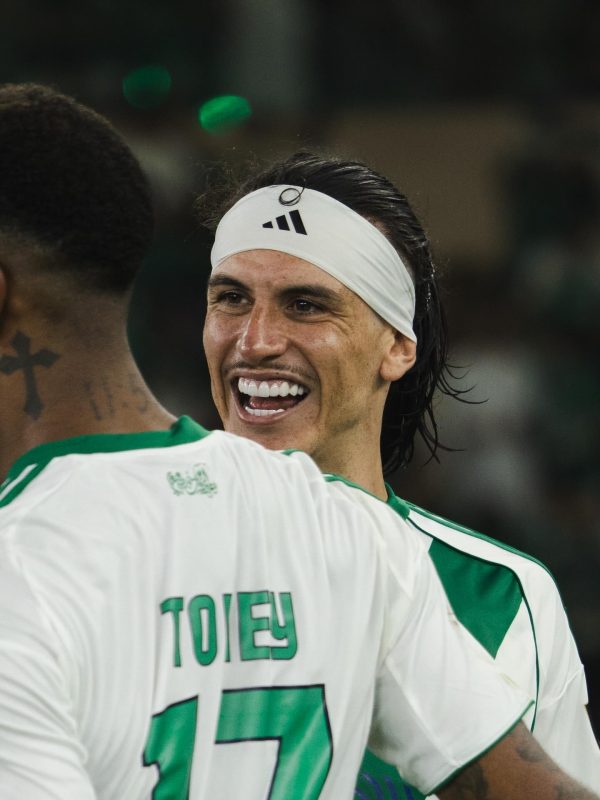 Roger Ibañez foi revelado pelo Fluminense (RJ) e joga no Al-Ahli (Arábia Saudita) desde 2023 - Ibañez/@ibanez41oficial/Instagram