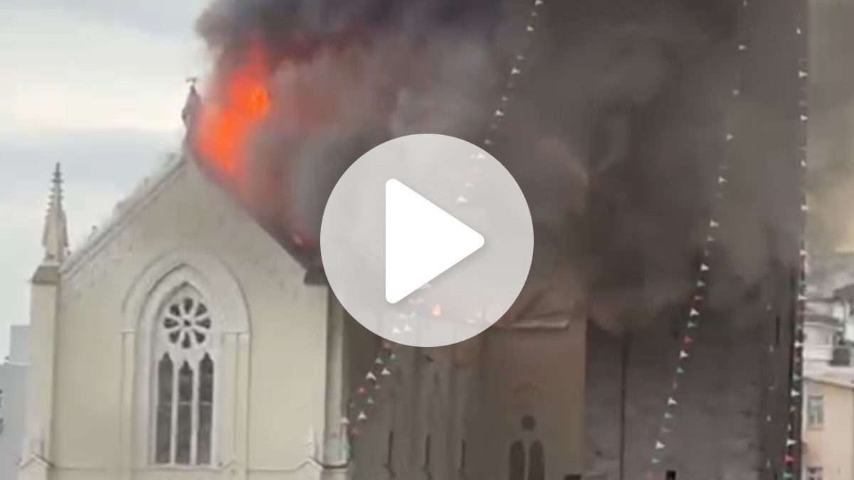 Veja como ficou igreja centenária destruída por incêndio devastador no RS