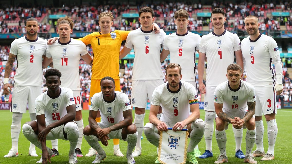 Ex-camisa 10 da Inglaterra em duas Copas é preso acusado de dirigir sob efeito de drogas