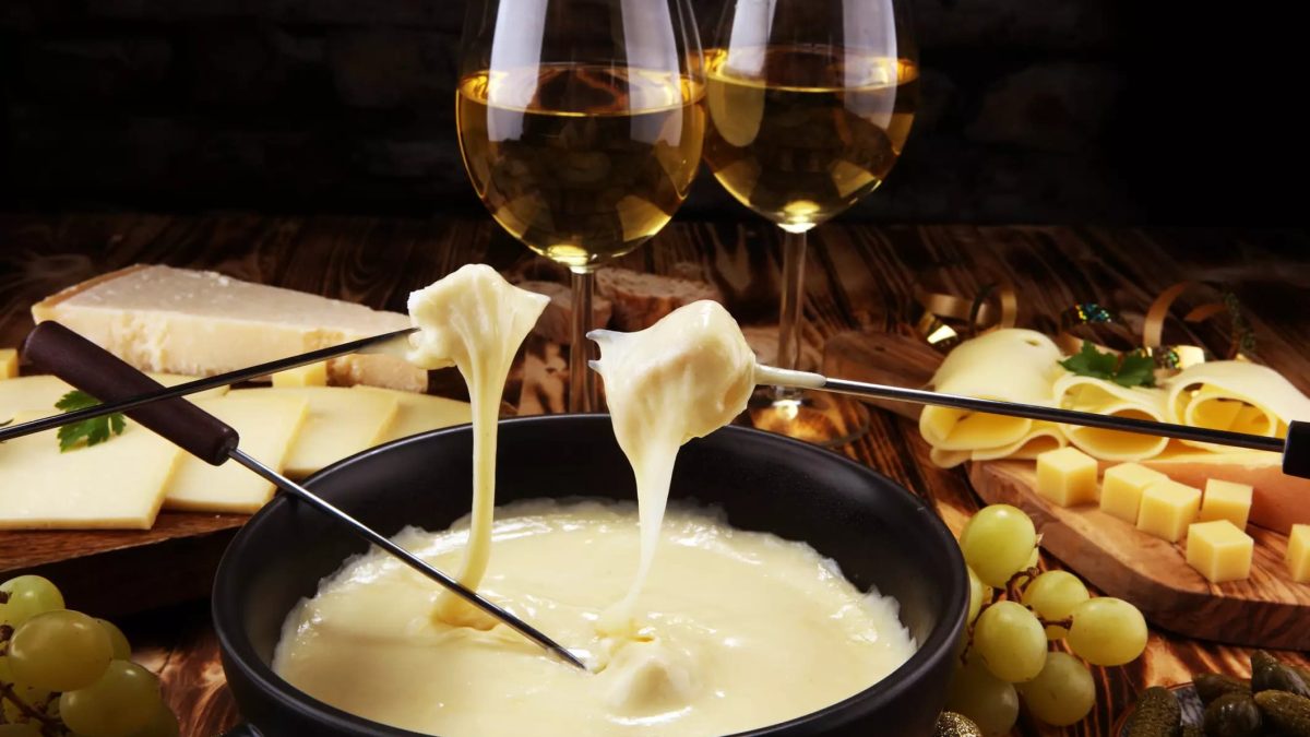 Fondue em casa: kits baratos voltam a fazer sucesso com a chegada do frio; saiba onde comprar