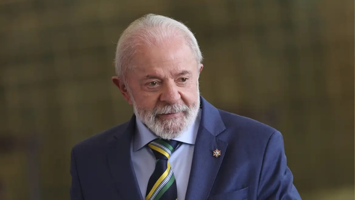 PoderData/AYA: Lula lidera 1º turno com 40%, mas enfrenta empate técnico no 2º turno