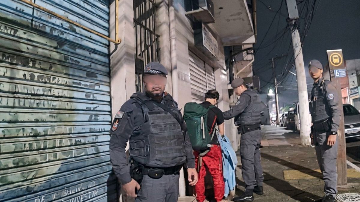 Mulher vítima de violência ‘pede delivery’ no 190 e é socorrida pela PM: ‘Sua pizza