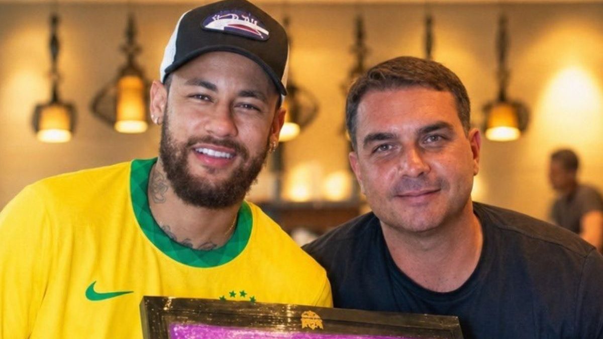 Neymar ganha apoio de Flavio Bolsonaro e Nikolas Ferreira após convocação para a Copa