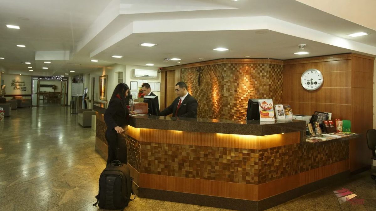 Brasileiros poderão escolher até 3 opções de horários para check-in em hotéis, segundo
