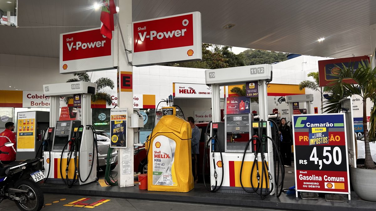 Gasolina a R$ 4,50 traz prejuízo a empresários no Dia Livre de Impostos em Florianópolis