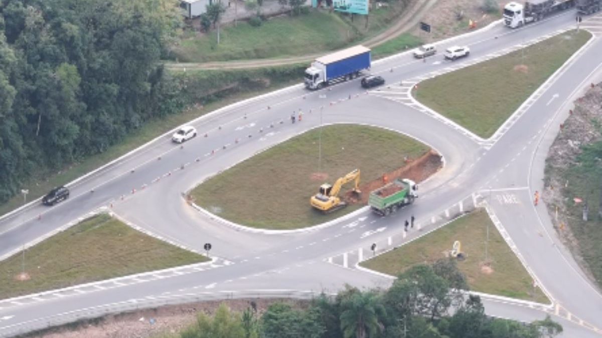 Trevo da BR-470 com histórico de acidentes passa por reforma para evitar tragédias em SC