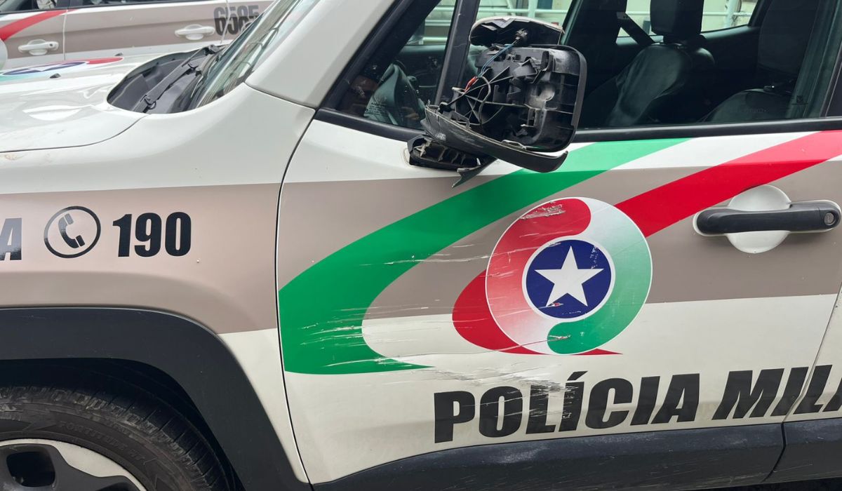 FOTOS: Homem é morto durante confronto com a polícia por som alto em SC