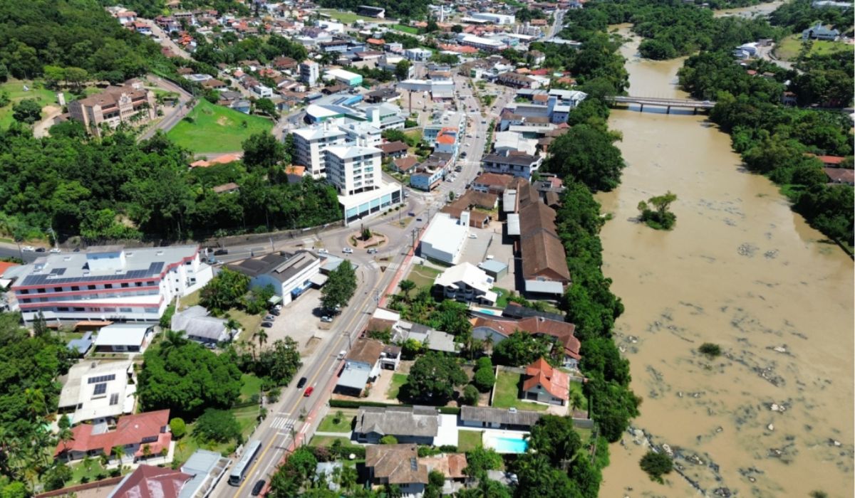 Após cinco meses sem chuva, estiagem severa começa a dar trégua em cidade de SC
