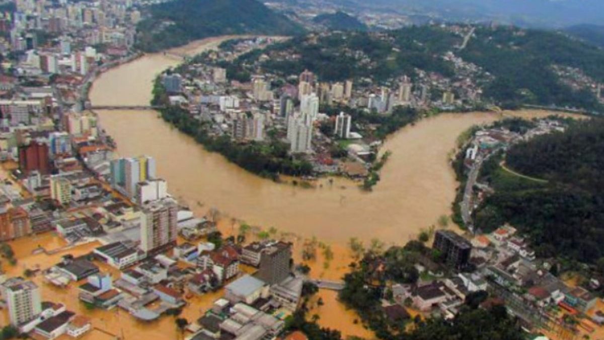 Blumenau monta operação de guerra para receber desabrigados em caso de enchente